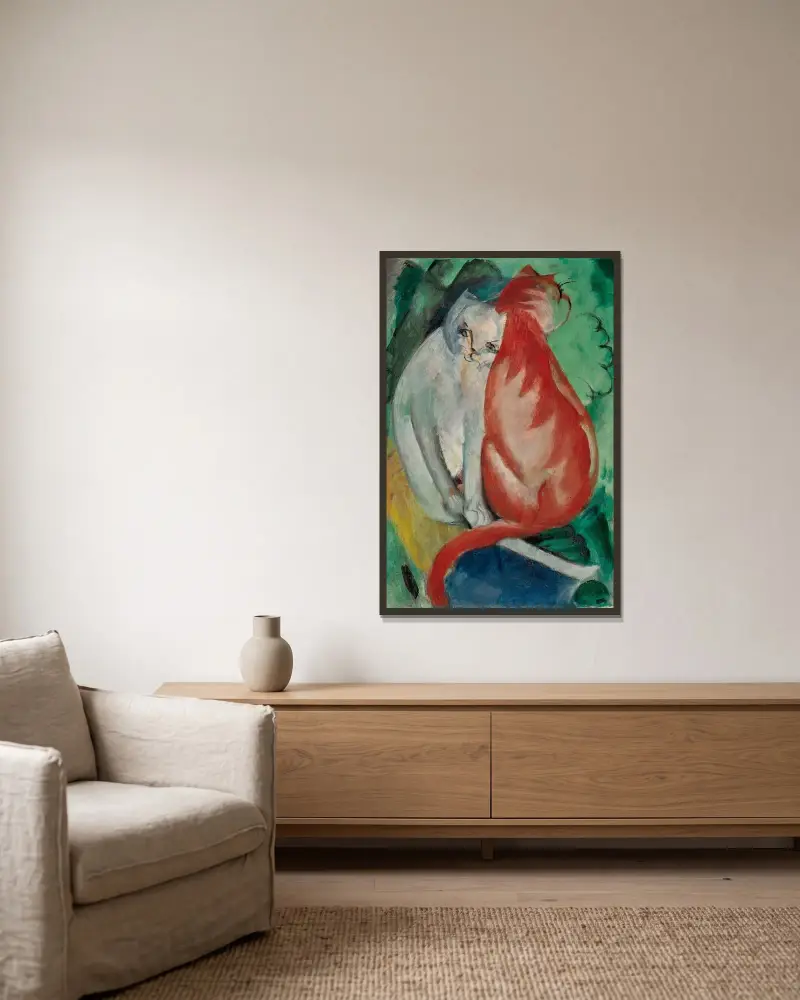 Katzen, Rot und Weiß von Franz Marc gerahmt an einer Wand