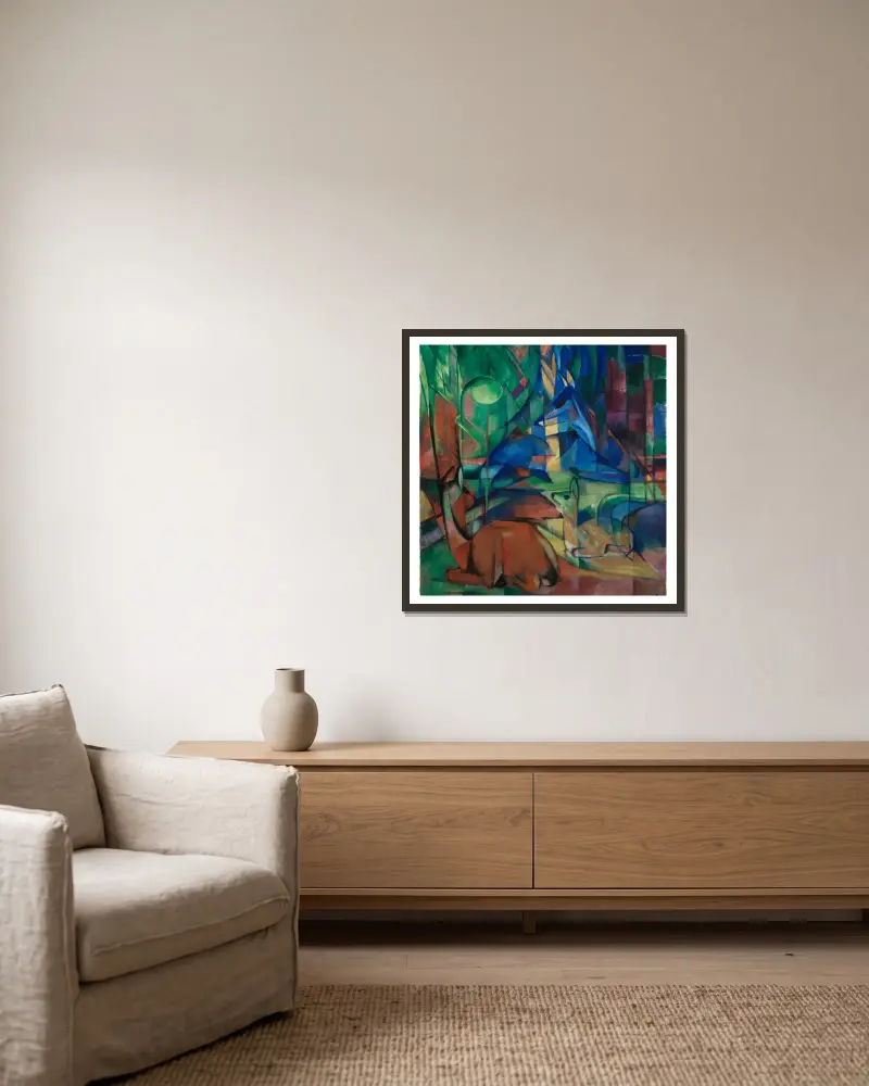Rehe im Walde II von Franz Marc gerahmt an einer Wand