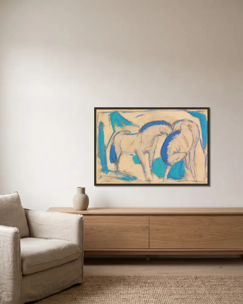 Zwei Pferde, blaugrün von Franz Marc gerahmt an einer Wand