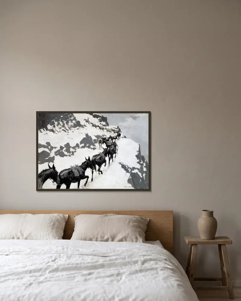 Mulpaketet av Frederic Remington inramad på en vägg