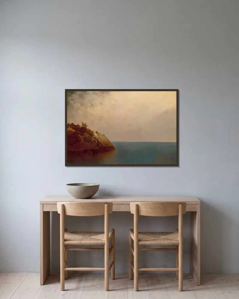 En dimmig himmel av John Frederick Kensett inramad på en vägg