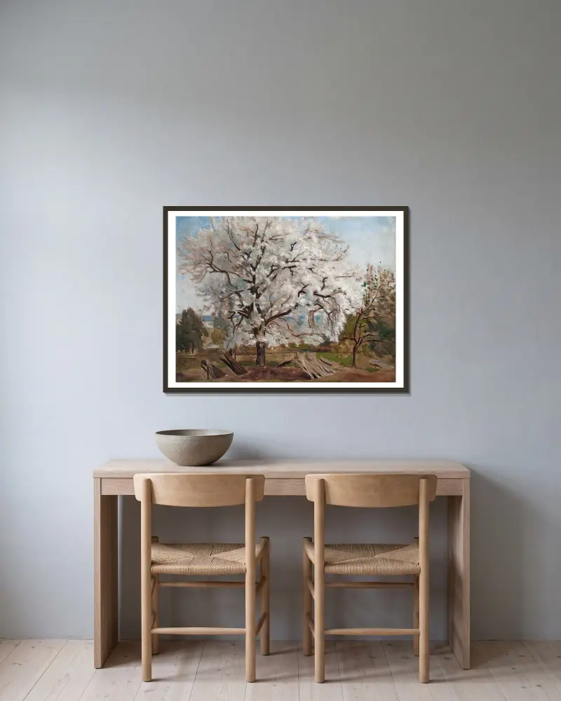 Apfelbaum in Blüte von Carl Fredrik Hill gerahmt an einer Wand