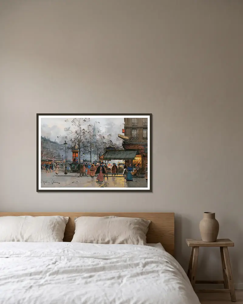 Boulevard Animé À Paris av Eugène Galien-Laloue inramad på en vägg