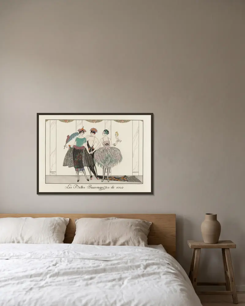 Les Belles Sauvagesses de 1920 av George Barbier inramad på en vägg