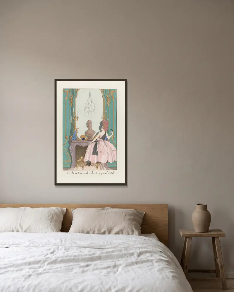 Mademoiselle Sorel en grand habit av George Barbier inramad på en vägg