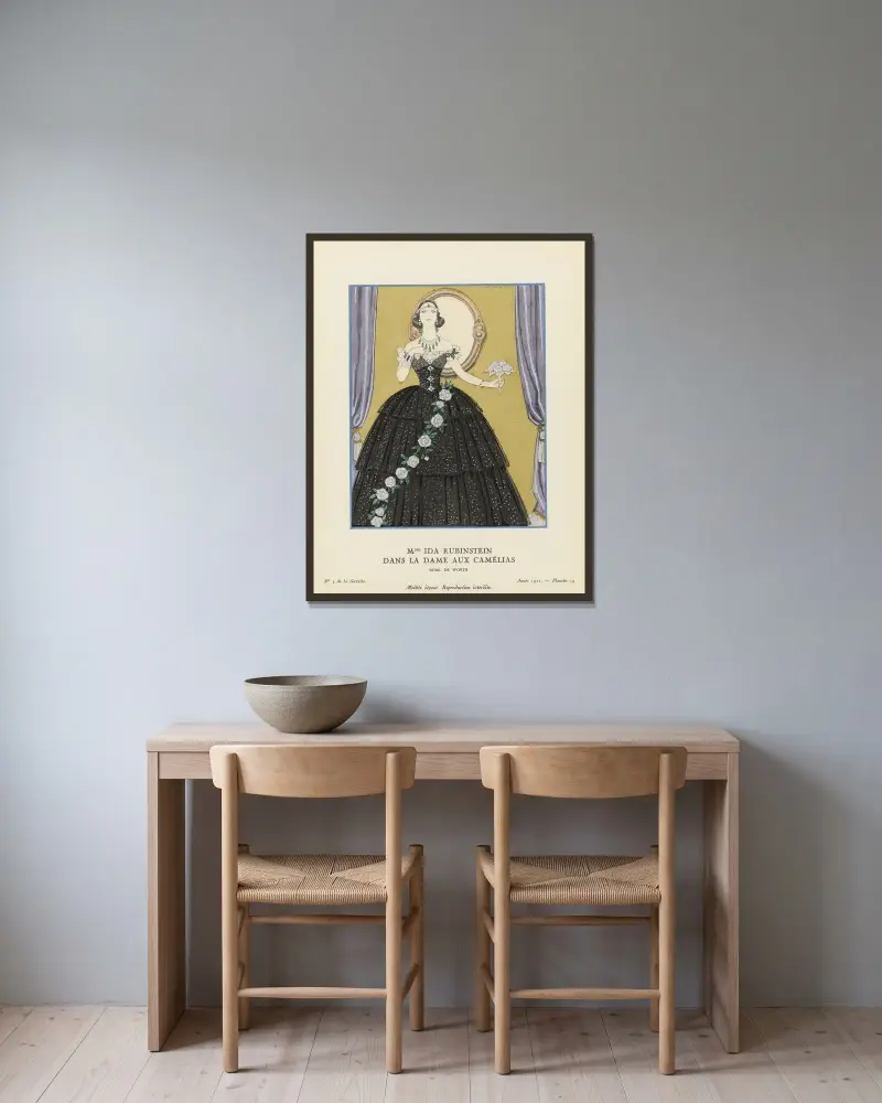 Mme Ida Rubinstein dans La Dame aux Camélias av George Barbier inramad på en vägg