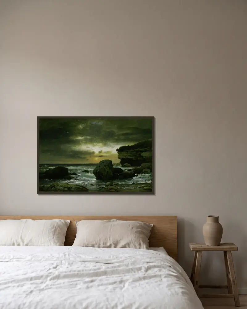 En marinemålning av George Inness inramad på en vägg