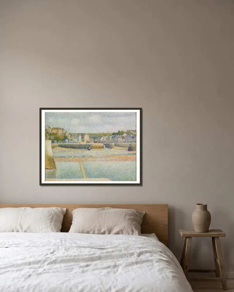 Port-en-Bessin, The Outer Harbor (Low Tide) av Georges Seurat inramad på en vägg