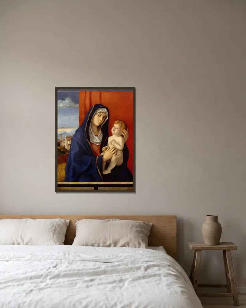 Madonna and Child – nr 1 av Giovanni Bellini inramad på en vägg