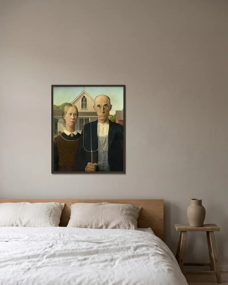 American Gothic av Grant Wood inramad på en vägg