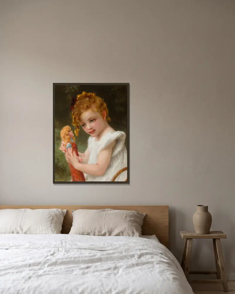 Die neue Puppe von Guillaume Seignac gerahmt an einer Wand