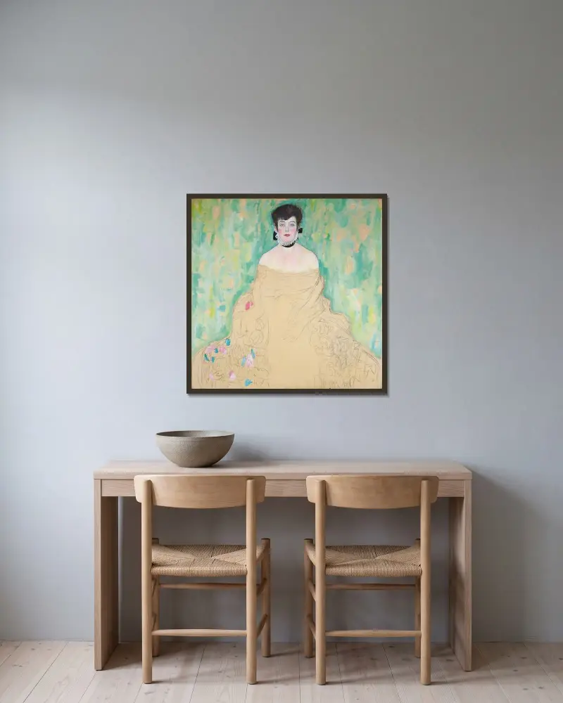 Amalie Zuckerkandl av Gustav Klimt inramad på en vägg