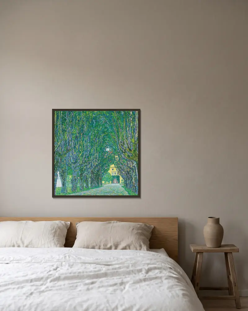 Avenue to the Kammer Castle av Gustav Klimt inramad på en vägg