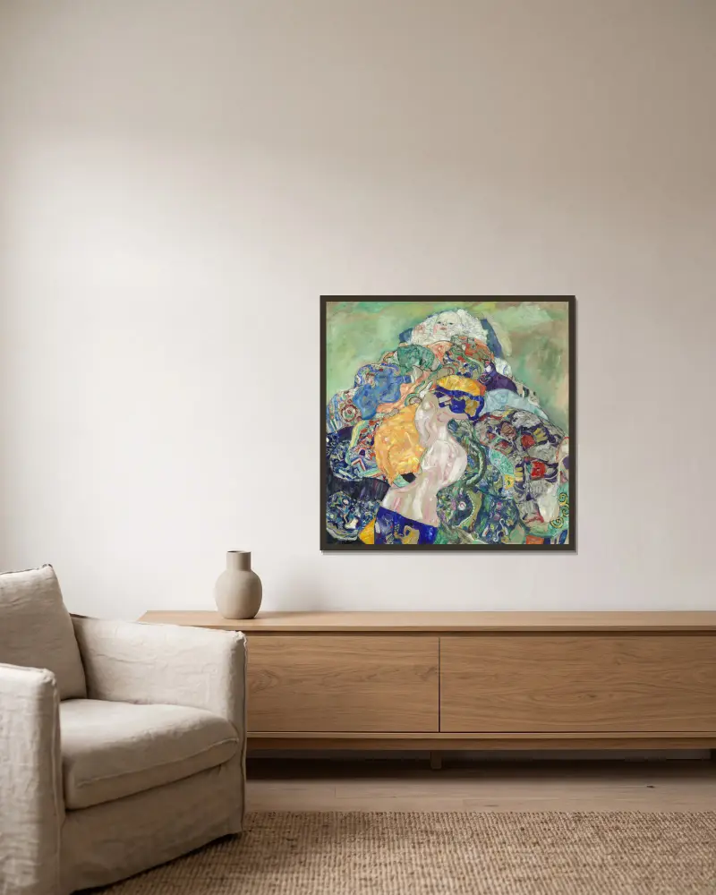 Baby (Wiege) von Gustav Klimt gerahmt an einer Wand