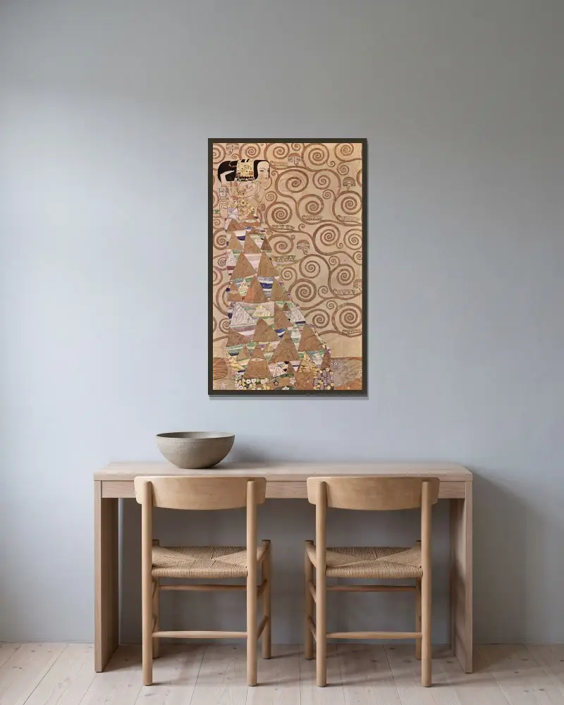 Erwartung (aus dem Lebensbaum) von Gustav Klimt gerahmt an einer Wand