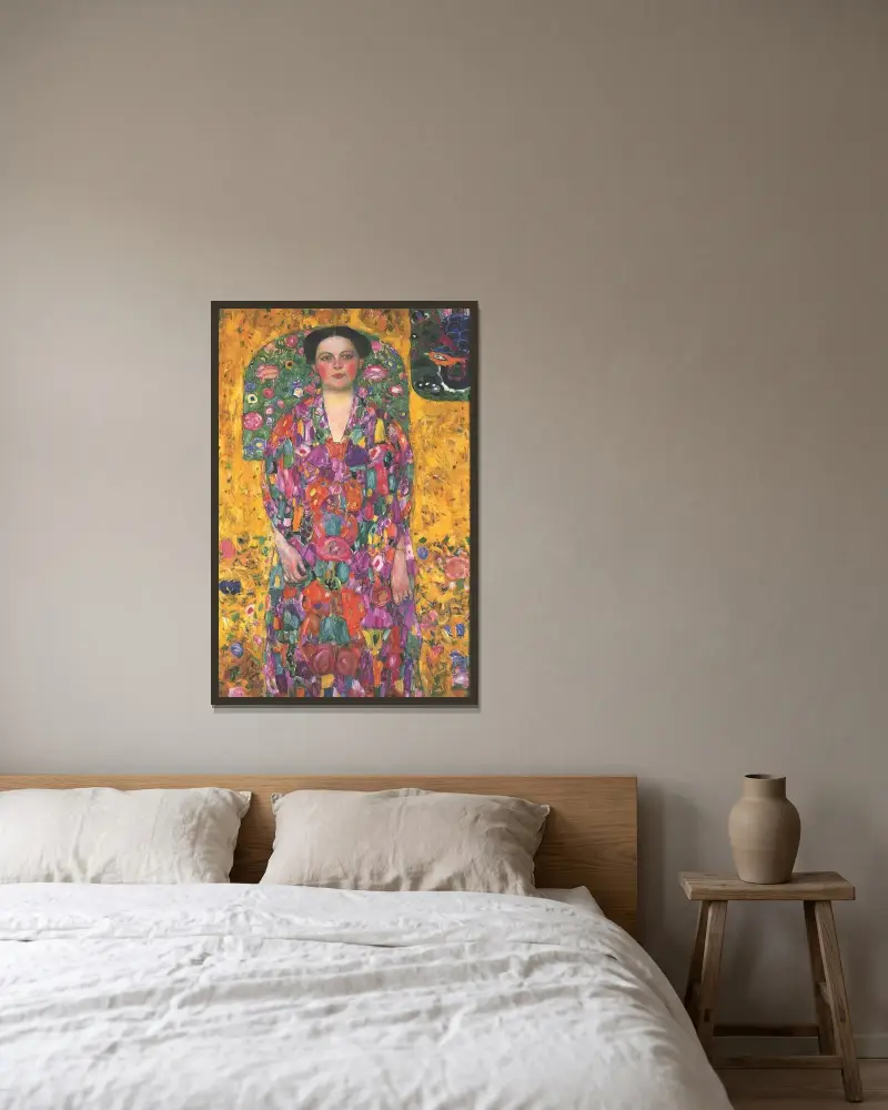 Portrait of Eugenia Primavesi, 1913 av Gustav Klimt inramad på en vägg