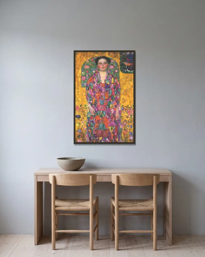Portrait of Eugenia Primavesi, 1913 av Gustav Klimt inramad på en vägg
