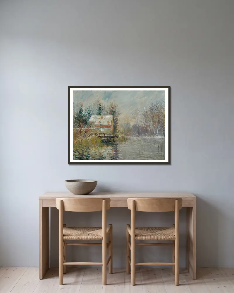 Maison Au Bord De L’eau, Effet De Neige av Gustave Loiseau inramad på en vägg
