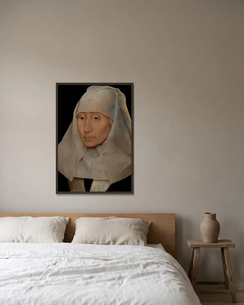 Porträtt av en äldre kvinna av Hans Memling inramad på en vägg