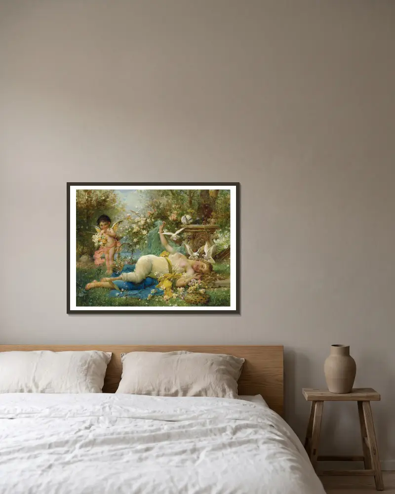 Venus And Cupid av Hans Zatzka inramad på en vägg