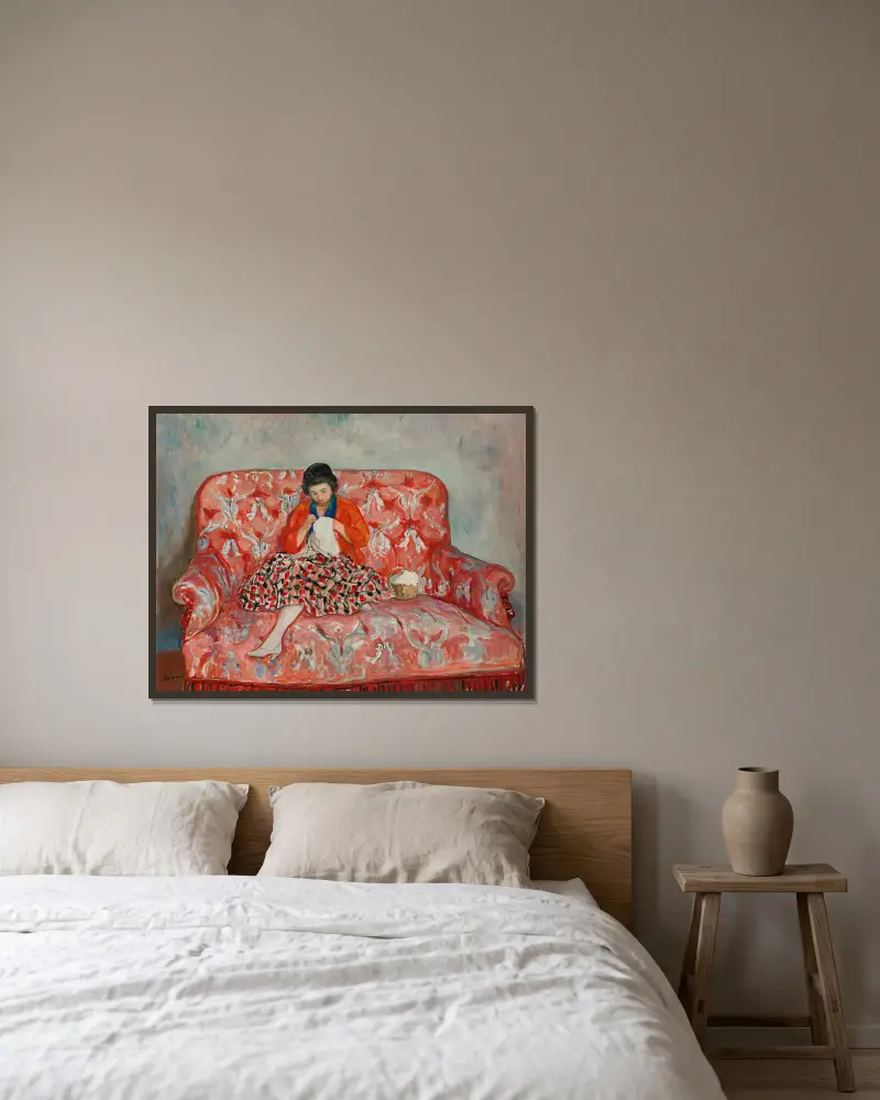 Jeune Fille Cousant Sur Un Canapé av Henri Lebasque inramad på en vägg