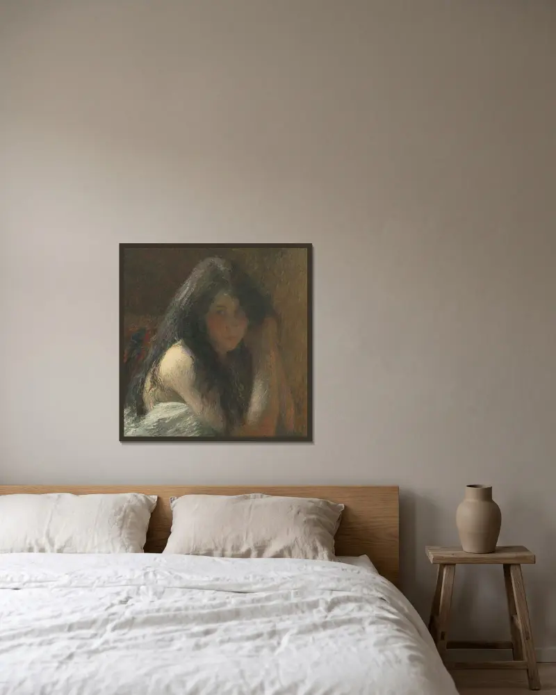 Ung kvinna som kammar sig av Henri Martin inramad på en vägg