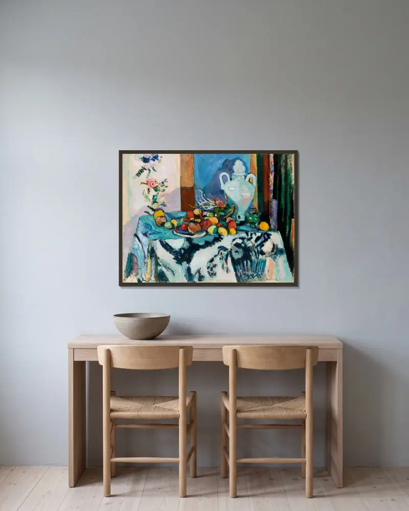 Blue Still Life (Nature morte bleue) av Henri Matisse inramad på en vägg