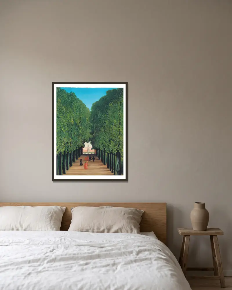The Avenue in Saint-Cloud Park av Henri Rousseau inramad på en vägg