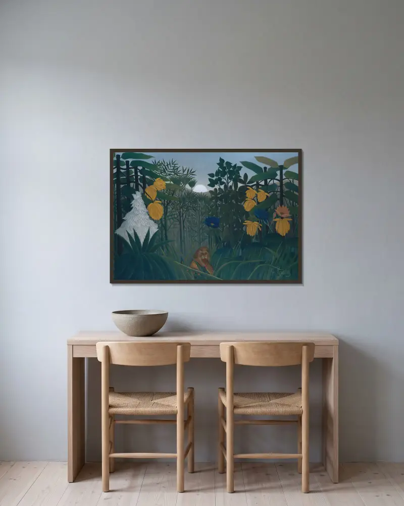 The Repast of the Lion av Henri Rousseau inramad på en vägg