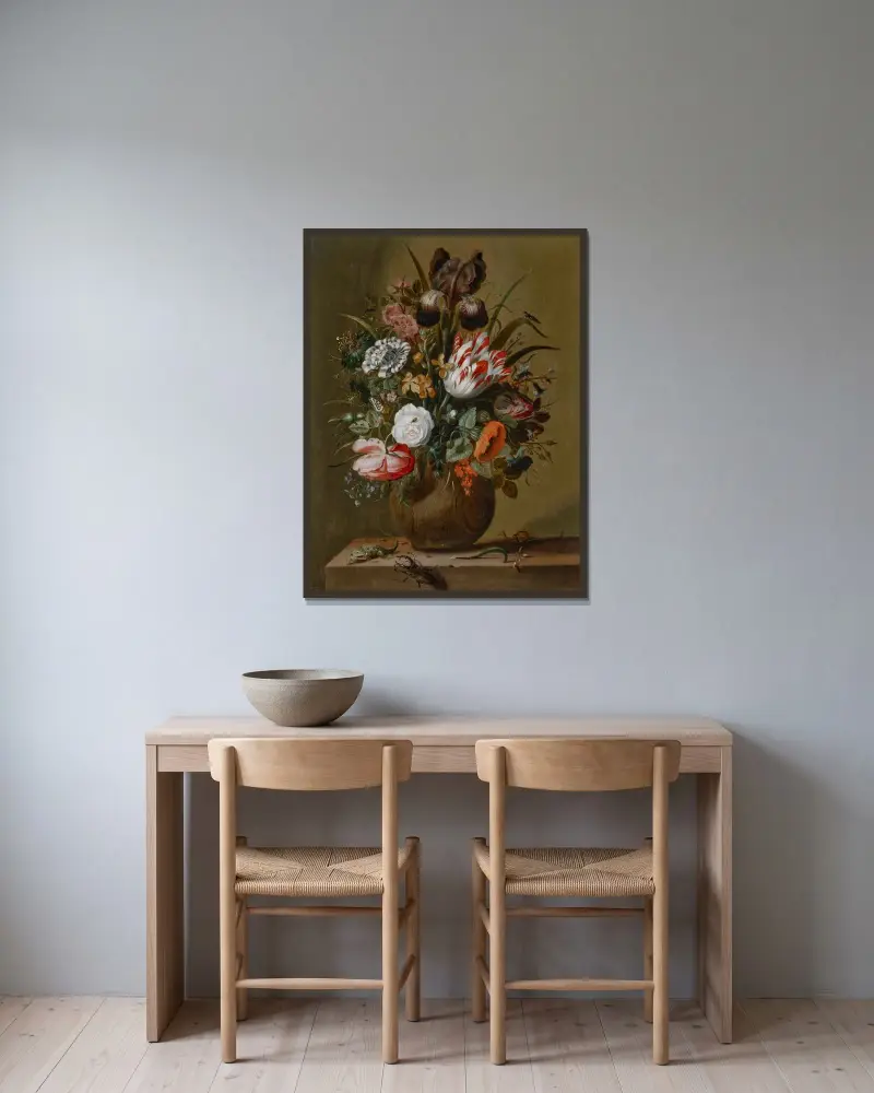 Rosor, tulpaner, en iris och andra blommor i en stengodskruka på en avsats med en ödla, en hjortbagge och en snäcka av Jacob Marrel inramad på en vägg