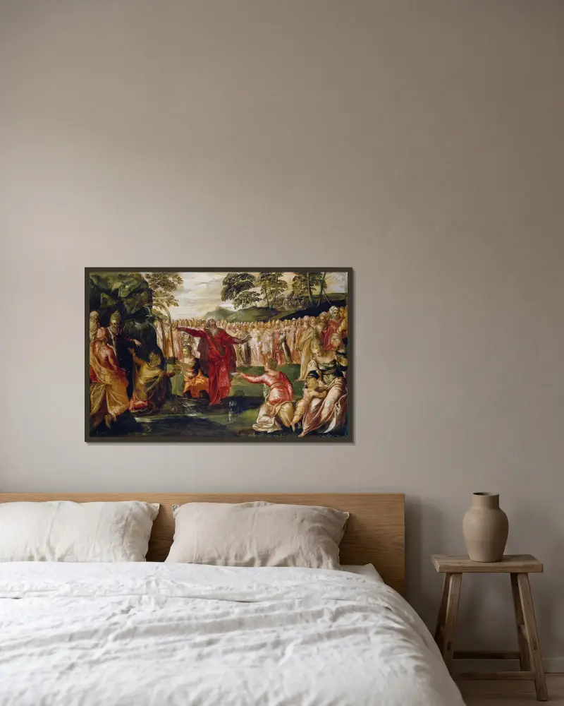 Moses slår vatten ur klippan av Jacopo Tintoretto inramad på en vägg