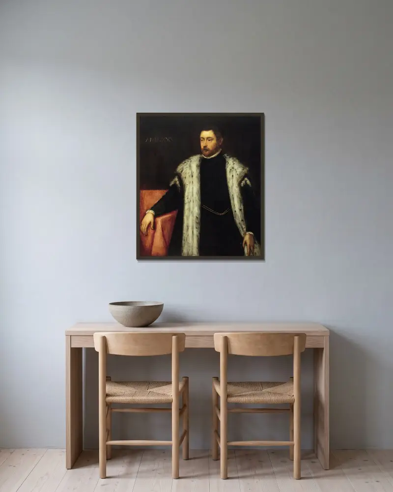 Tjugofemårig ung man med pälsfodrad kappa av Jacopo Tintoretto inramad på en vägg