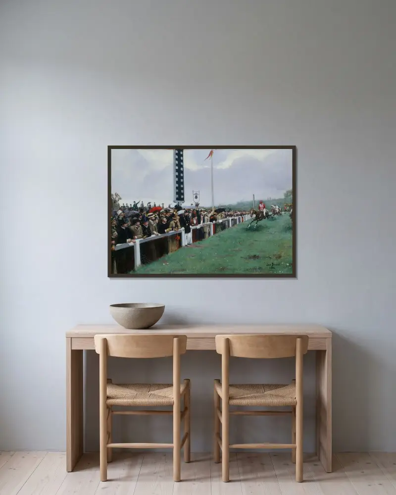 Kapplöpning på Longchamp; ankomst till mål av Jean Béraud inramad på en vägg