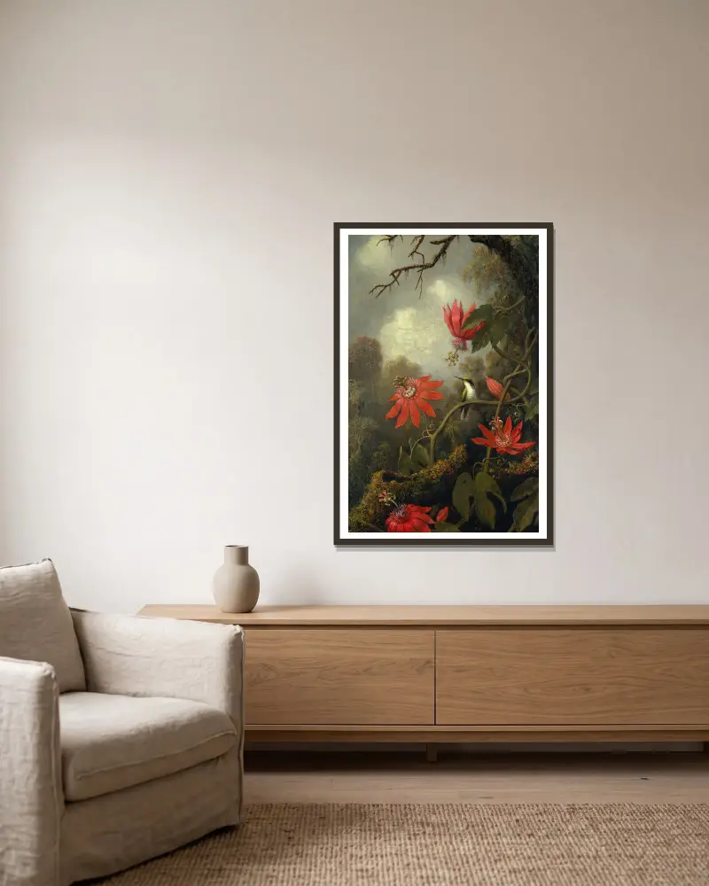 Hummingbird and Passionflowers av Martin Johnson Heade inramad på en vägg