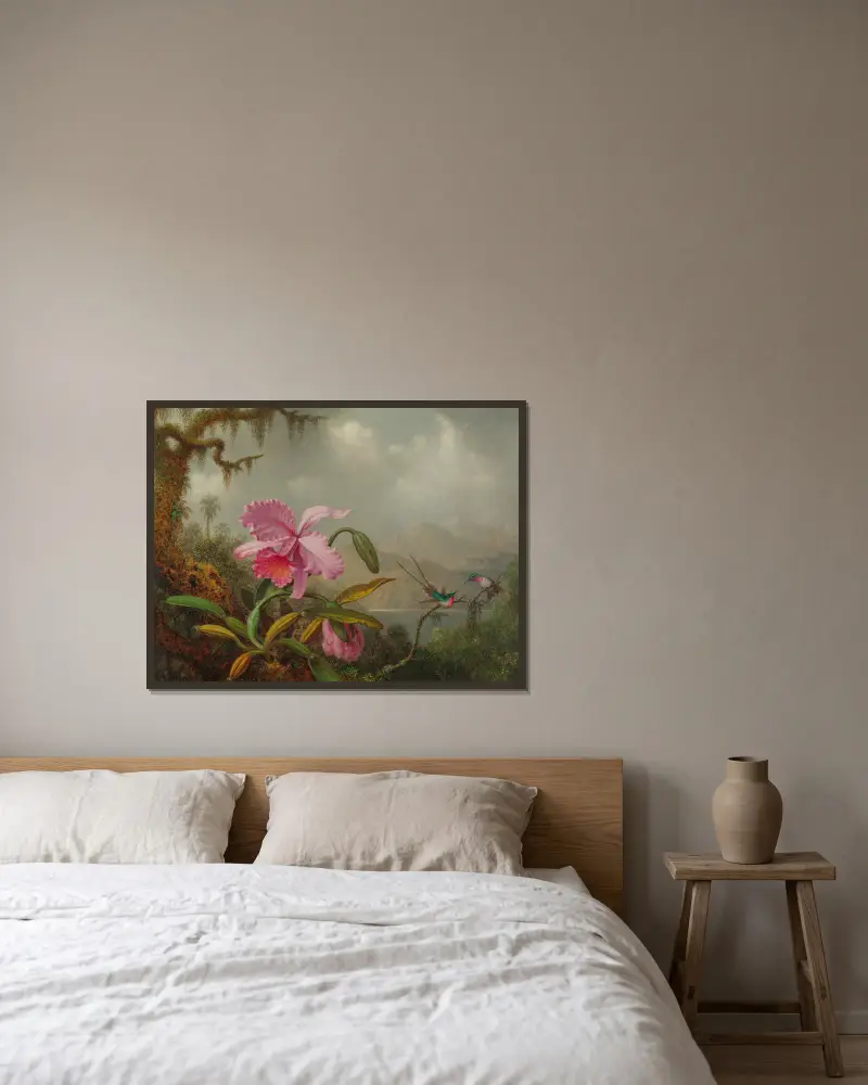 Orchids And Hummingbirds av Martin Johnson Heade inramad på en vägg