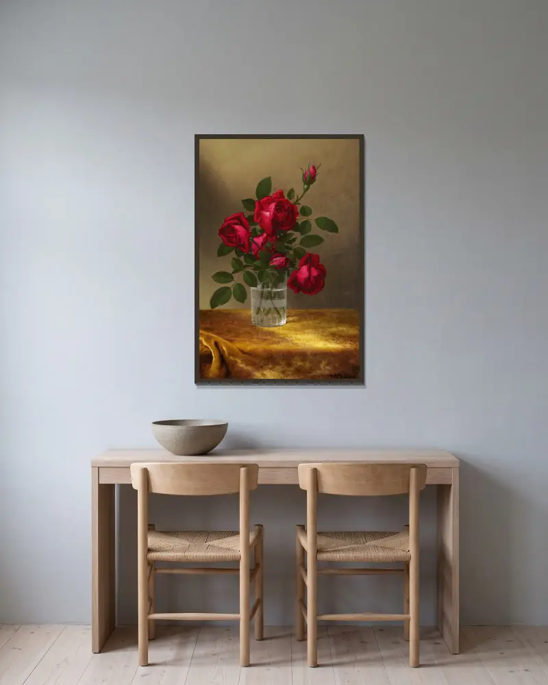 Roses and Rosebuds in a Glass av Martin Johnson Heade inramad på en vägg