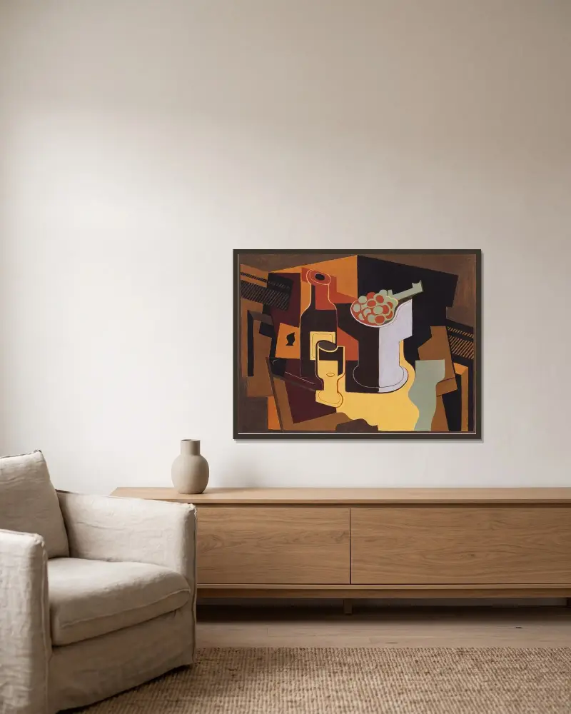 Flaska och fruktskål av Juan Gris inramad på en vägg