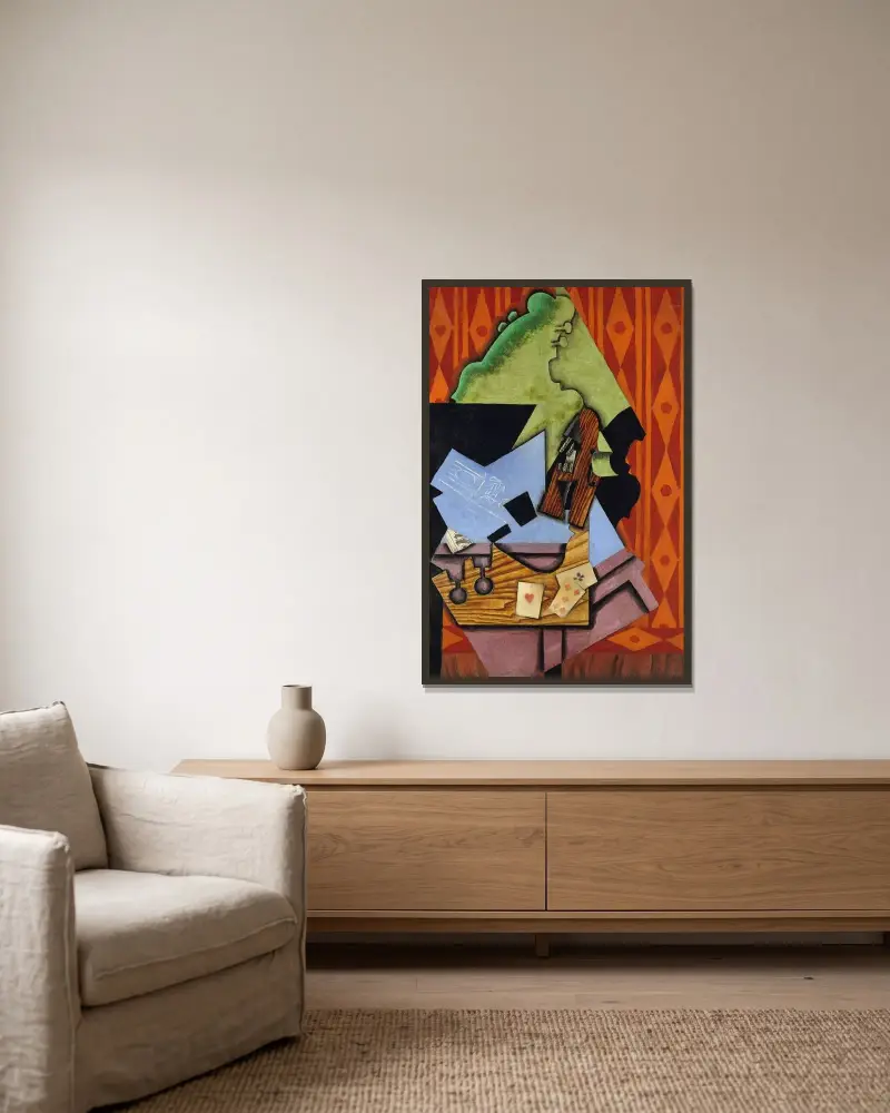Fiol och spelkort på ett bord av Juan Gris inramad på en vägg
