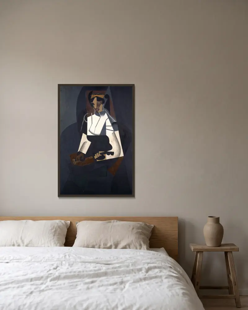 Frau mit Mandoline von Juan Gris gerahmt an einer Wand