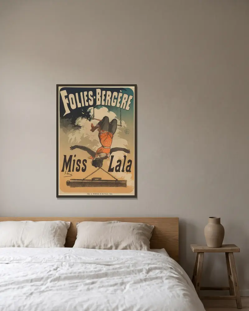 Folies Bergère. Miss Lala av Jules Chéret inramad på en vägg
