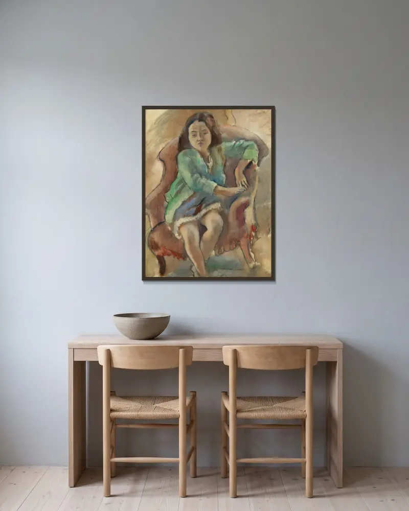 Simone D’alal (Junge Frau in einem Sessel) von Jules Pascin gerahmt an einer Wand