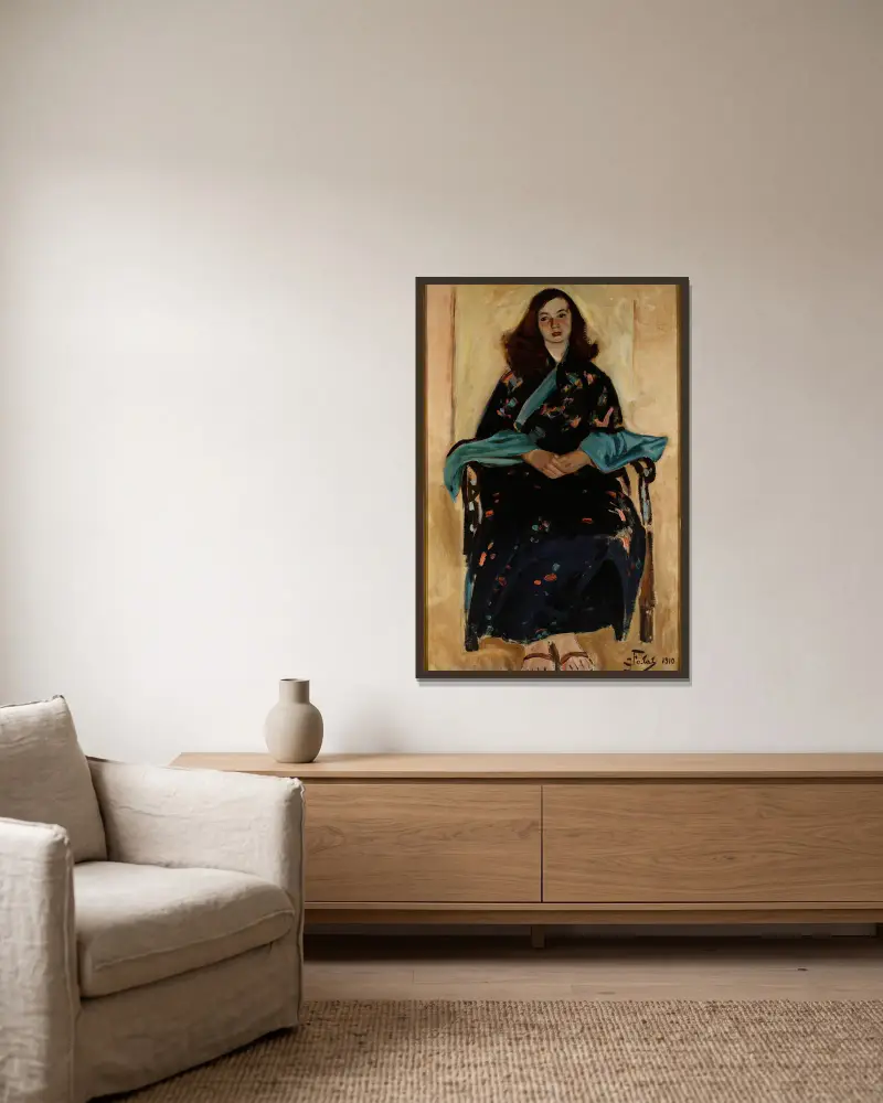 Woman in kimono av Julian Falat inramad på en vägg