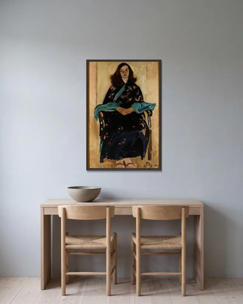 Woman in kimono av Julian Falat inramad på en vägg