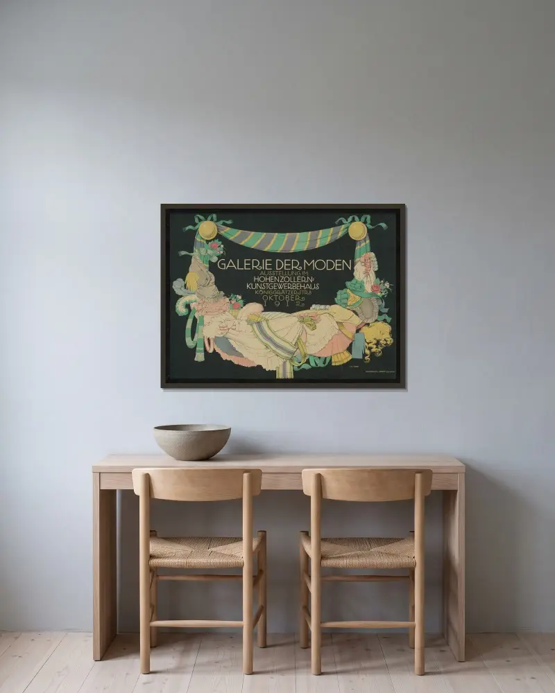 Modegalleriet av Julius Klinger inramad på en vägg