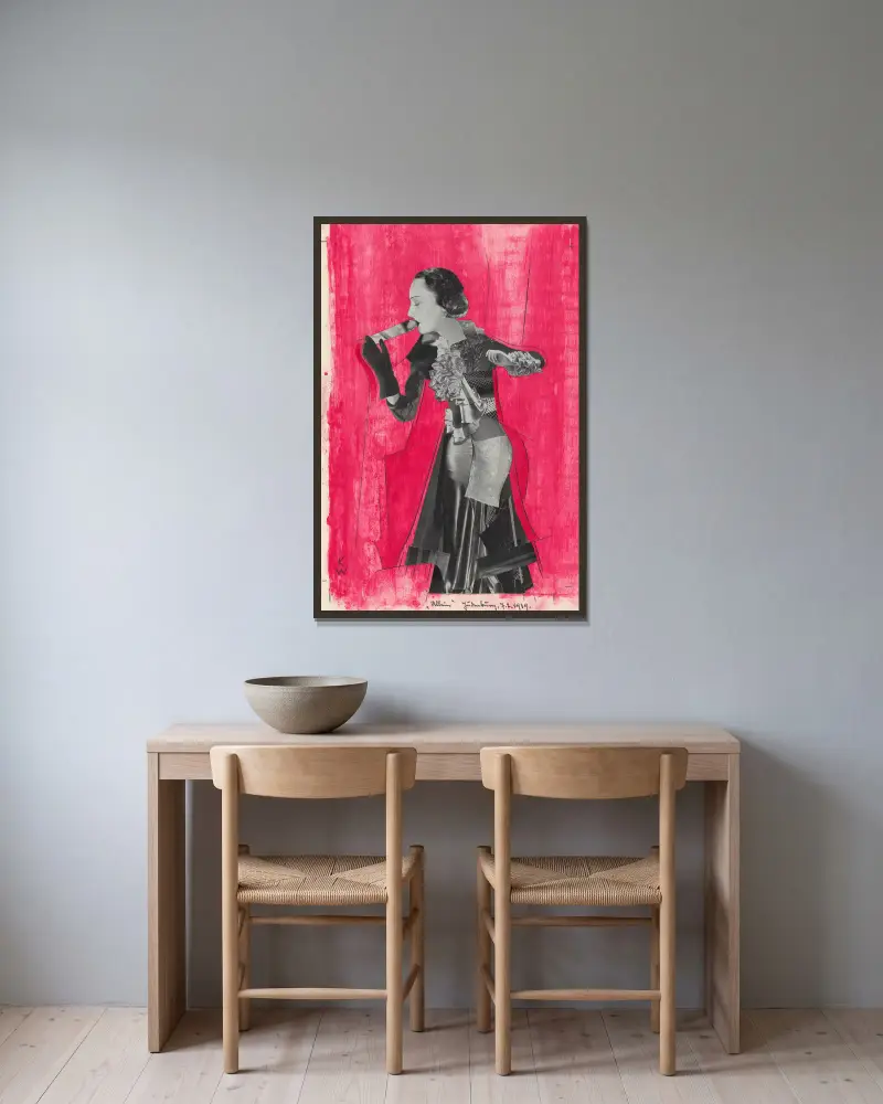 Allein von Karl Wiener gerahmt an einer Wand
