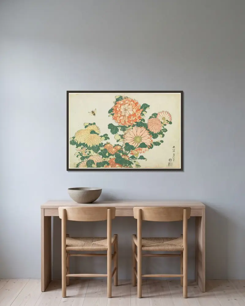 Krysantemum och hästfluga av Katsushika Hokusai inramad på en vägg