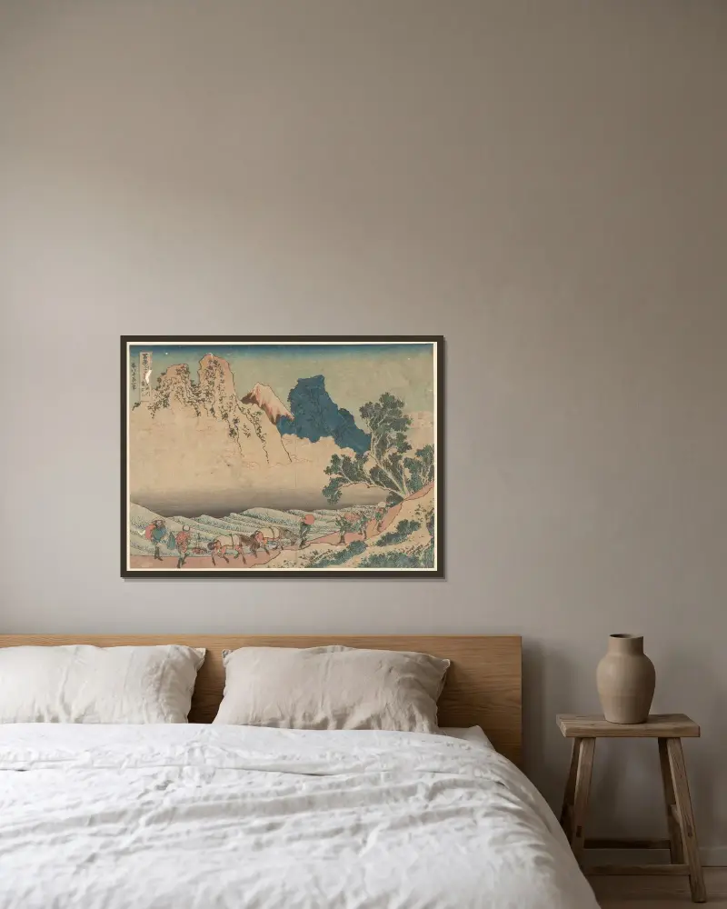 Fuji bakom Minobufloden av Katsushika Hokusai inramad på en vägg