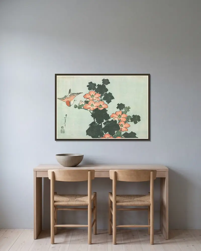 Hibiscus and Sparrow av Katsushika Hokusai inramad på en vägg