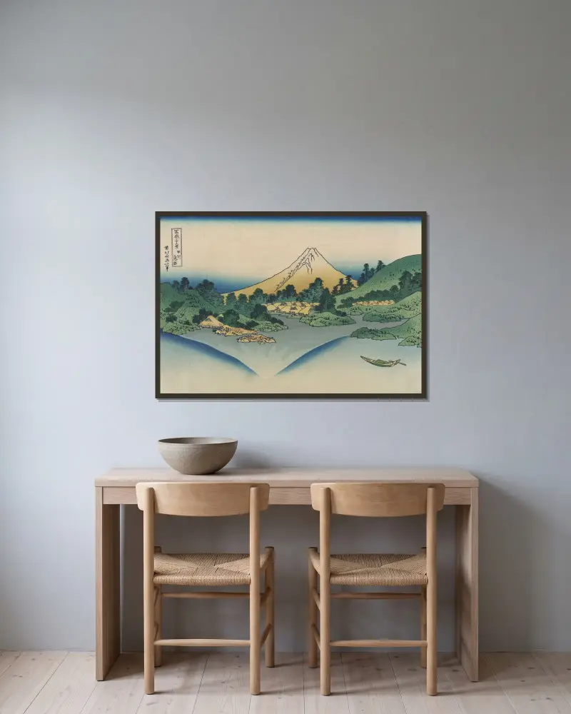 Kōshū misaka suimen av Katsushika Hokusai inramad på en vägg