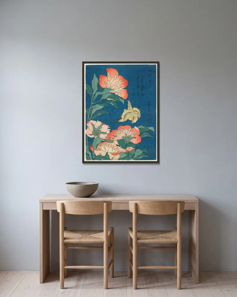 Peonies and Canary av Katsushika Hokusai inramad på en vägg